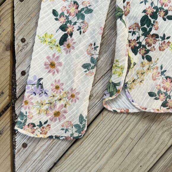 Zara Women's Lightweight Floral V-Neck Blouse Cream Size S - Picture 9 of 10